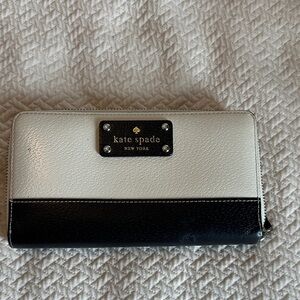 Kate Spade Two-Tone Black and White Wallet